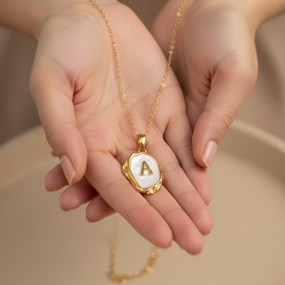 Buchstabenkette "Noble"