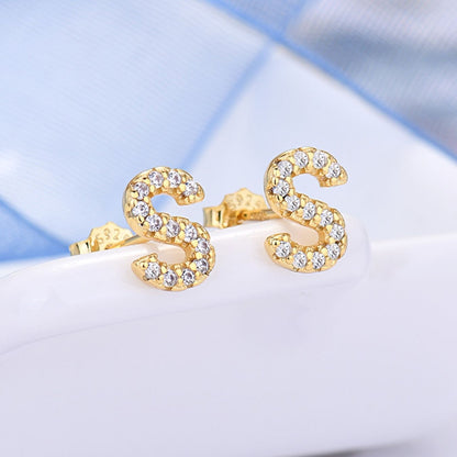 Initialen-Ohrringe „Identität“