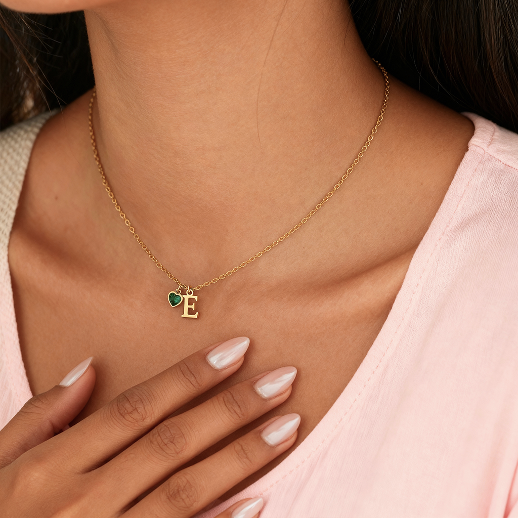 Initialen-Halskette "Ewiges Flüstern"