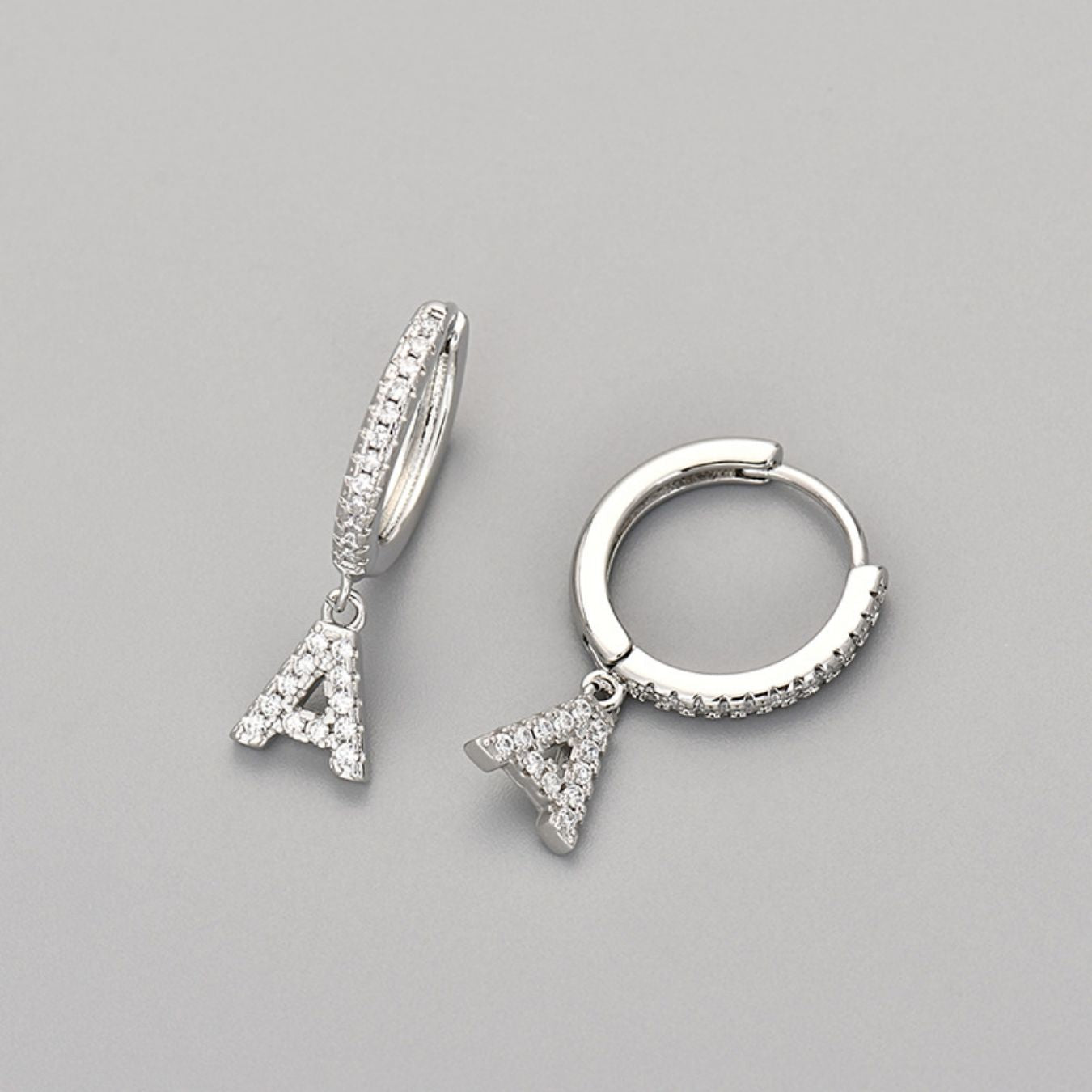 Initialen-Ohrringe „Kristall“