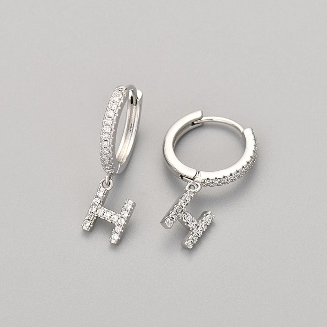 Initialen-Ohrringe „Kristall“