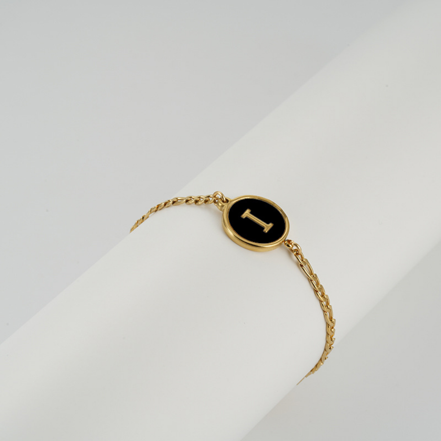 Buchstabenarmband „Vintage“