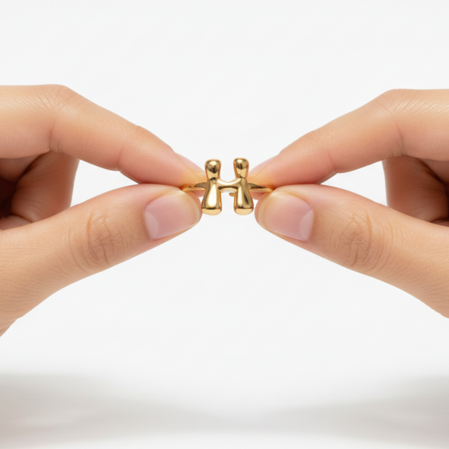 Verstellbarer Initialenring „Luxe Bubble“