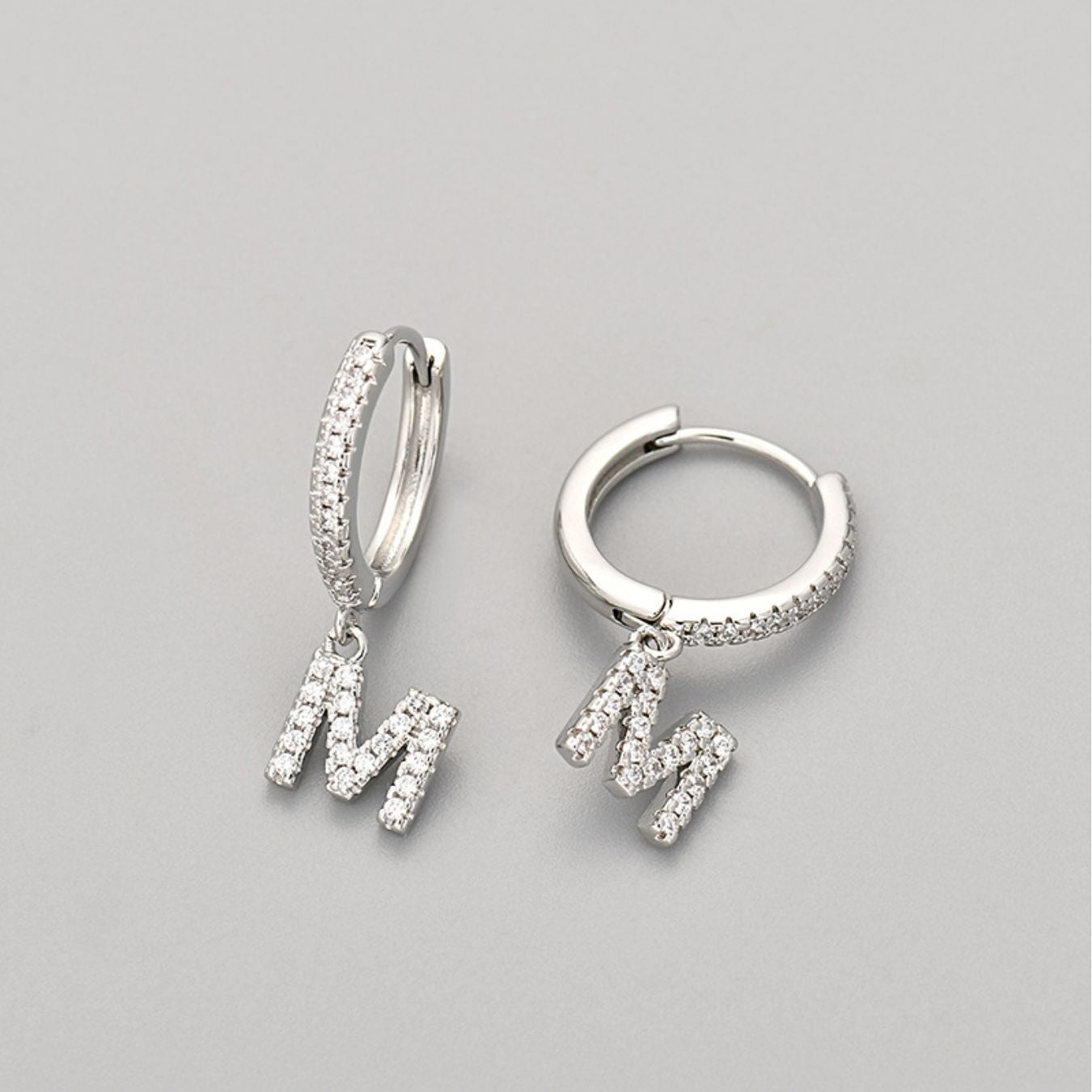 Initialen-Ohrringe „Kristall“