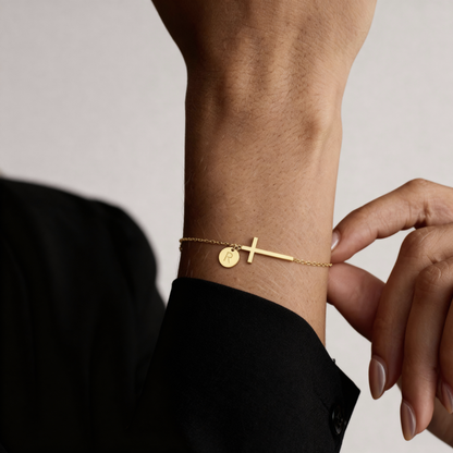 Initialenarmband „Kreuz“