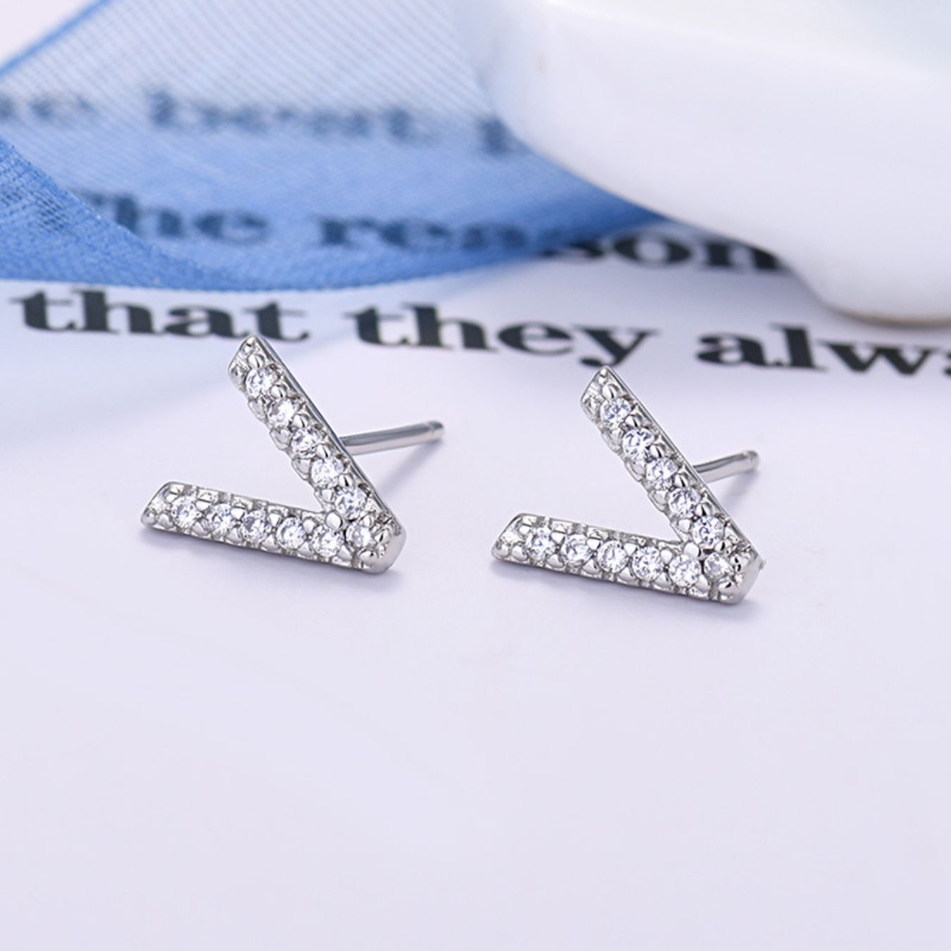 Initialen-Ohrringe „Identität“