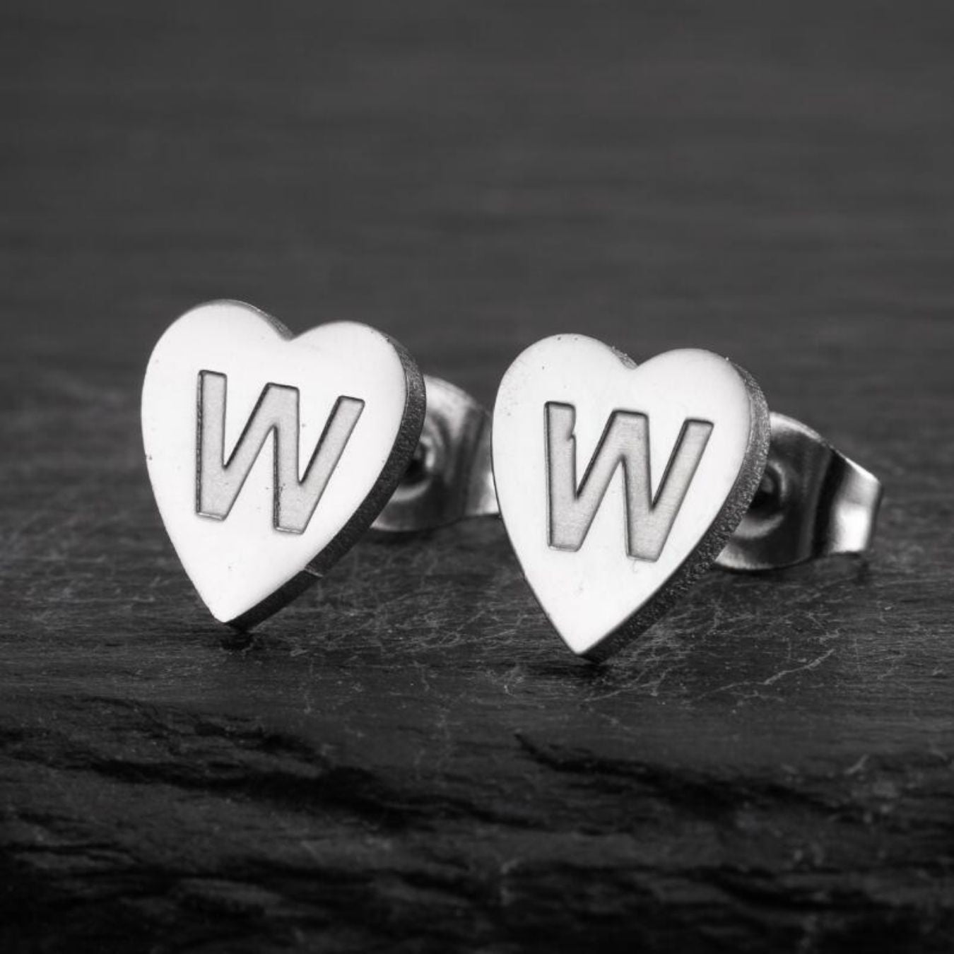 Initialen-Ohrringe „Chic Heart“