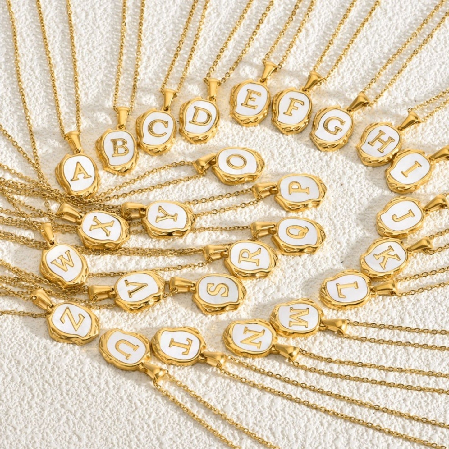 Buchstabenkette "Noble"