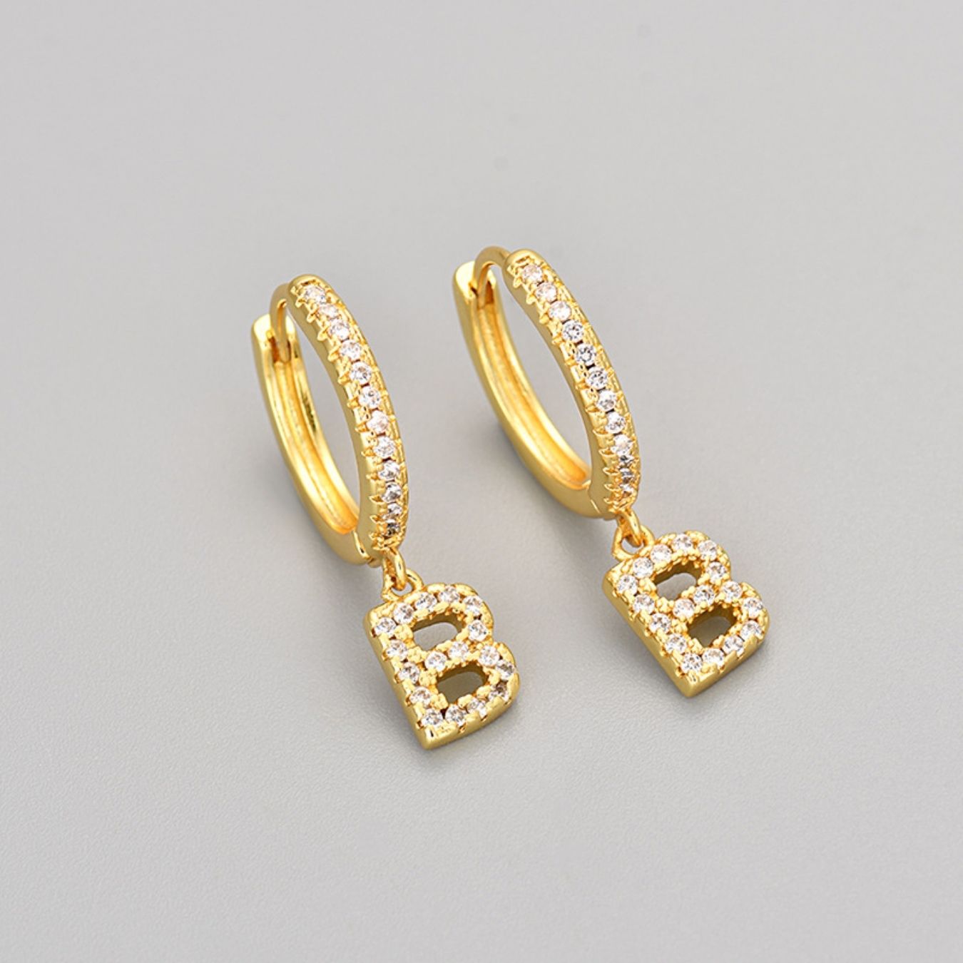 Initialen-Ohrringe „Kristall“